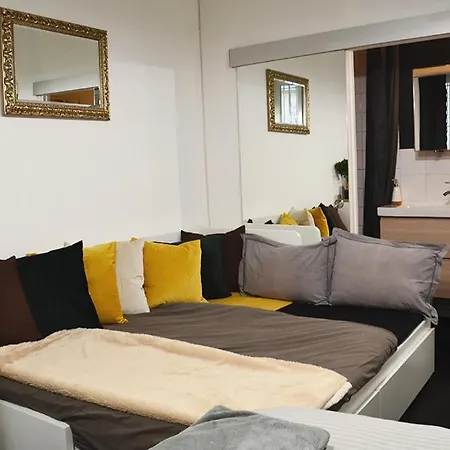 Wonderful Flat - Heart Of / Oberkampf * Parigi